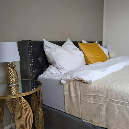 Traumwohnung Mit Dom-blick * Magdeburg